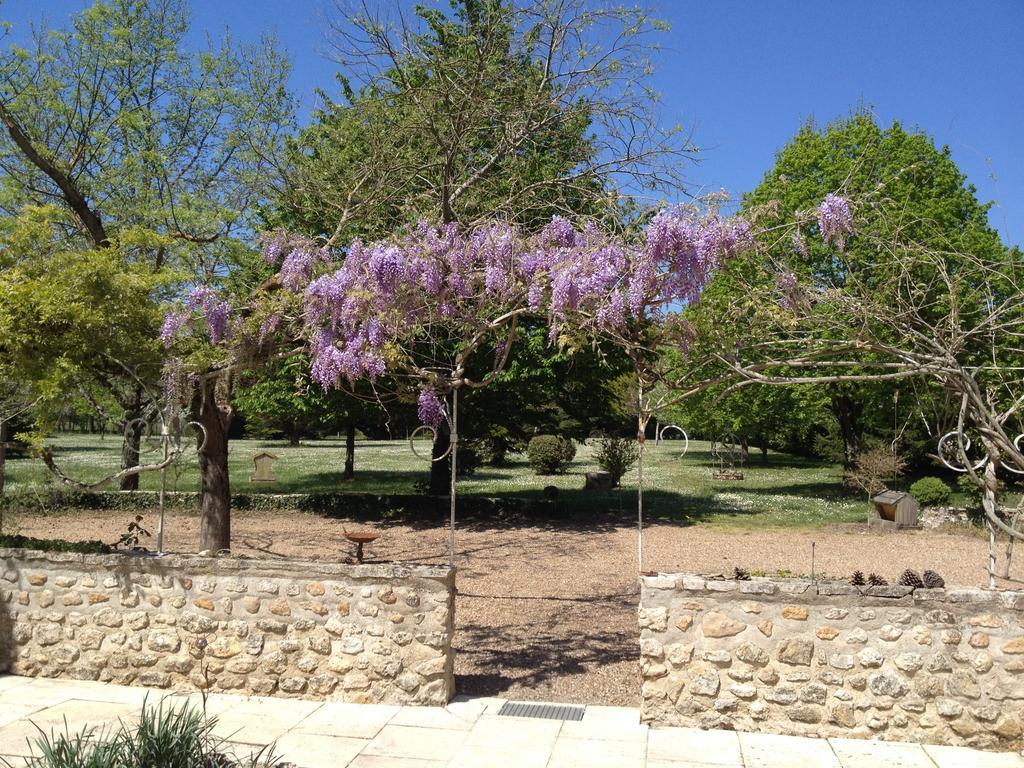 La Marelle Bed & Breakfast Avrille-les-Ponceaux Ruang foto